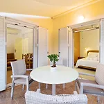 Romanos Beach Villas 4* Romanósz