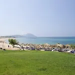 Appart hôtel Romanos Beach Villas
