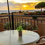 Aparthotel Romanos Beach Villas