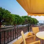 Romanos Beach Villas 4* Romanos (Messenia)