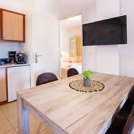 Romanos Beach Villas Aparthotel 3*