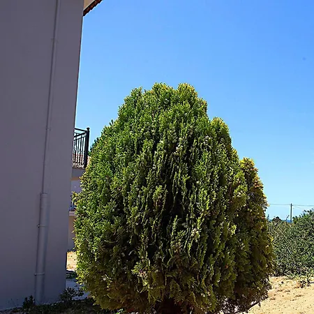 Romanos Beach Villas 4*