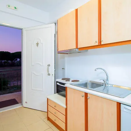 Romanos Beach Villas Appart hôtel 4*