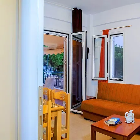 Romanos Beach Villas Romanós