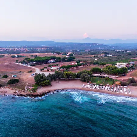 Romanos Beach Villas Appart hôtel 4*