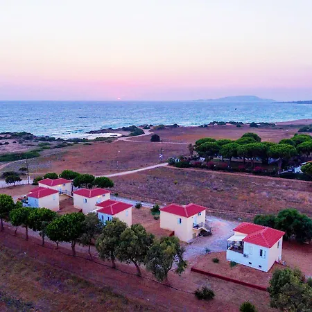 アパートホテル Romanos Beach Villas