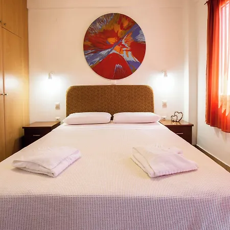 Aparthotel Romanos Beach Villas