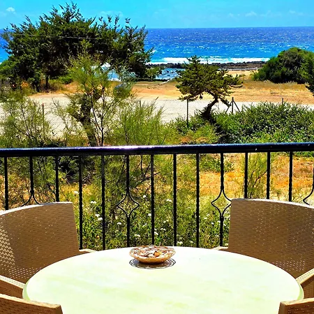 아파트호텔 Romanos Beach Villas