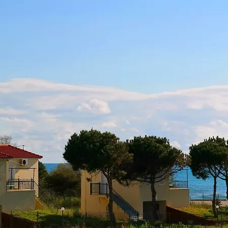 Romanos Beach Villas 4*