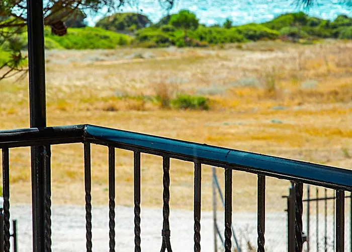 Romanos Beach Villas