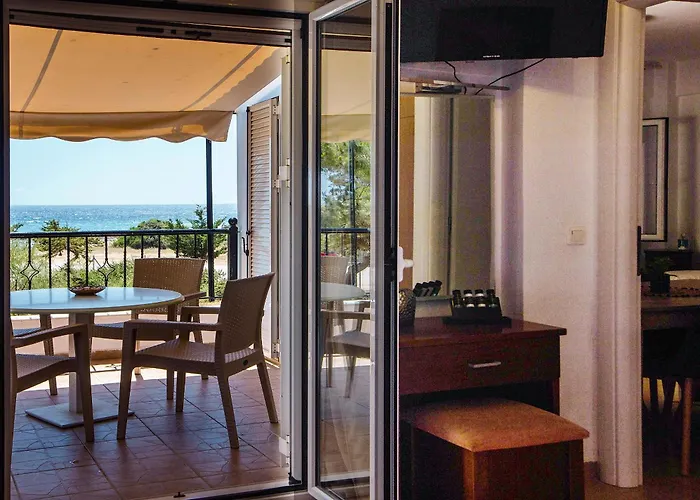 Romanos Beach Villas Aparthotel 4*