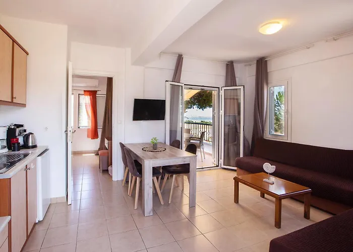 Hotel apartamentowy Romanos Beach Villas