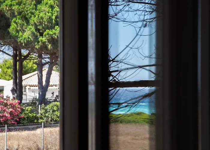 Aparthotel Romanos Beach Villas 4*