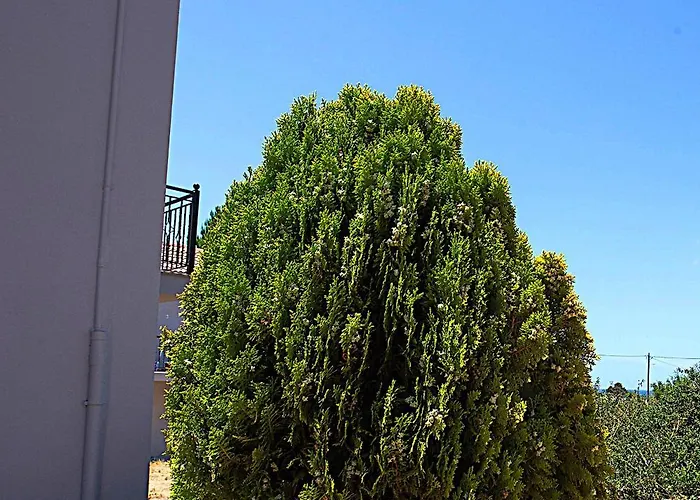 Romanos Beach Villas 4*