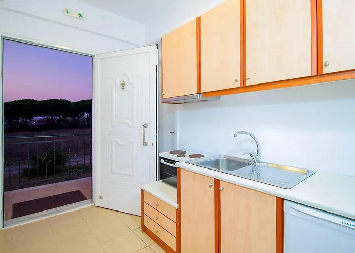 Romanos Beach Villas 아파트호텔 4*