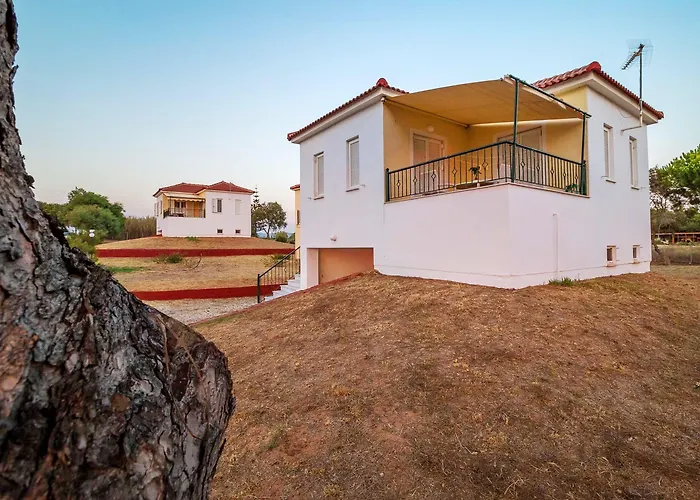 Romanos Beach Villas Aparthotel