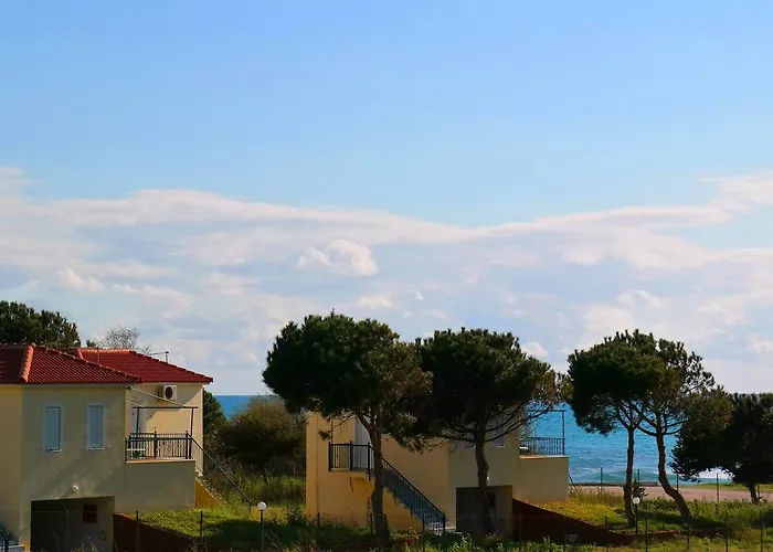 Romanos Beach Villas 4*