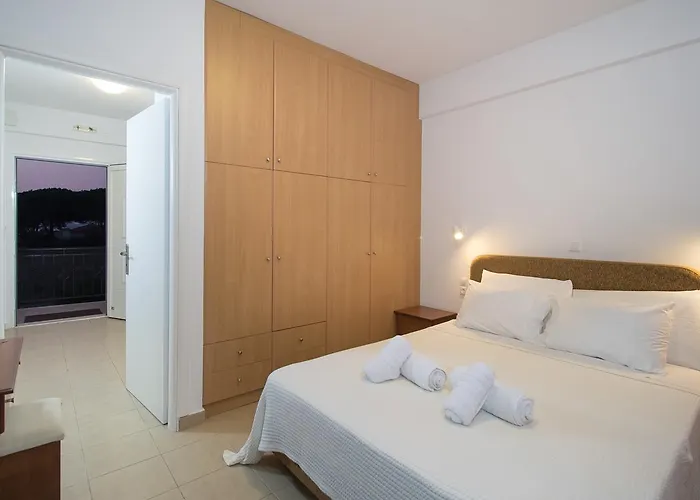 Romanos Beach Villas 아파트호텔 4*